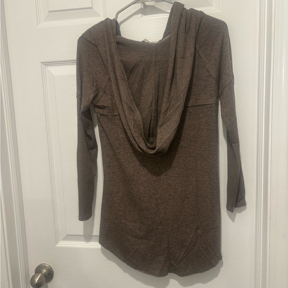 NWT Soft Surroundings Brown Long Sleeve Hoodie Raw Hem. Size XSP. - Picture 3 of 5